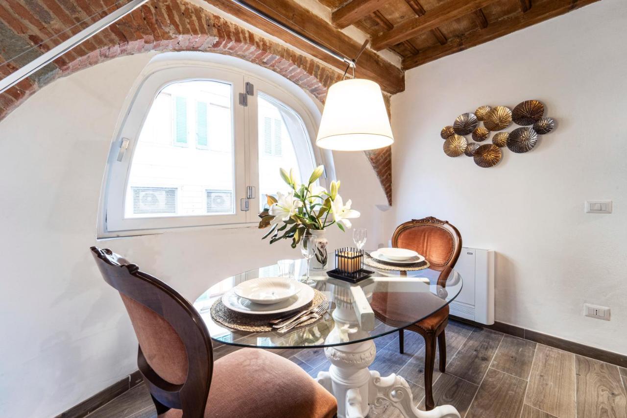 Palazzovilla Historic Building Luxury Suite Florens Exteriör bild